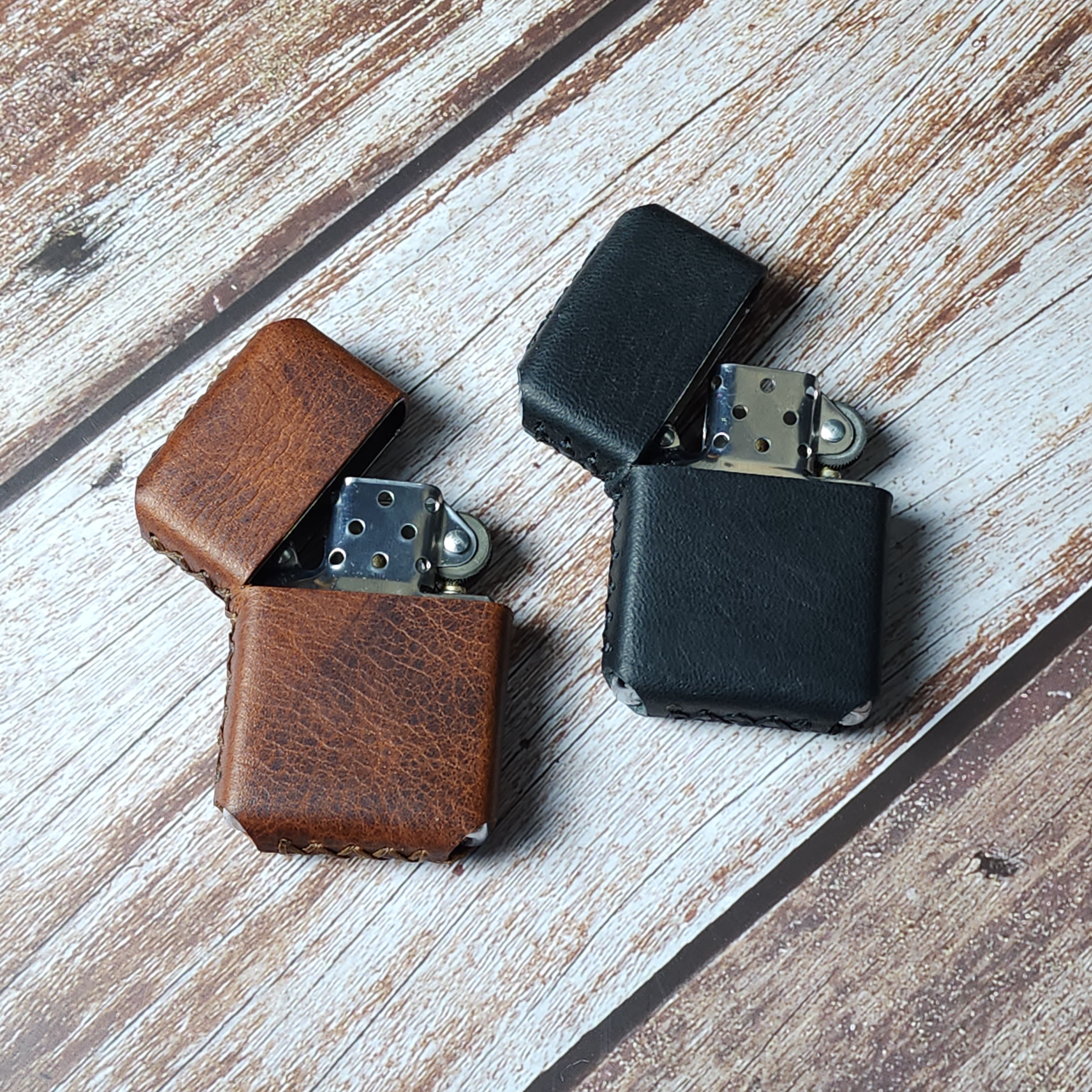 Sesa Craft Deri Kaplı Çakmak – %100 El Yapımı Premium Metal Çakmak